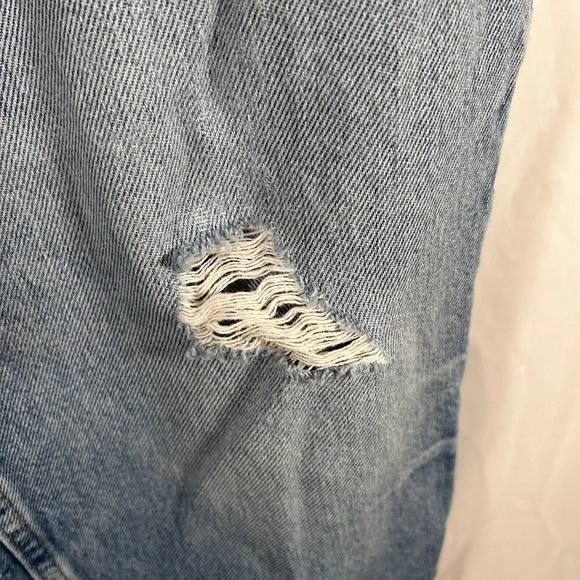 LL Bean Jeans Men's 40x34 Light Wash Denim Classic Fit 100% Cotton Distressed - Picture 6 of 11